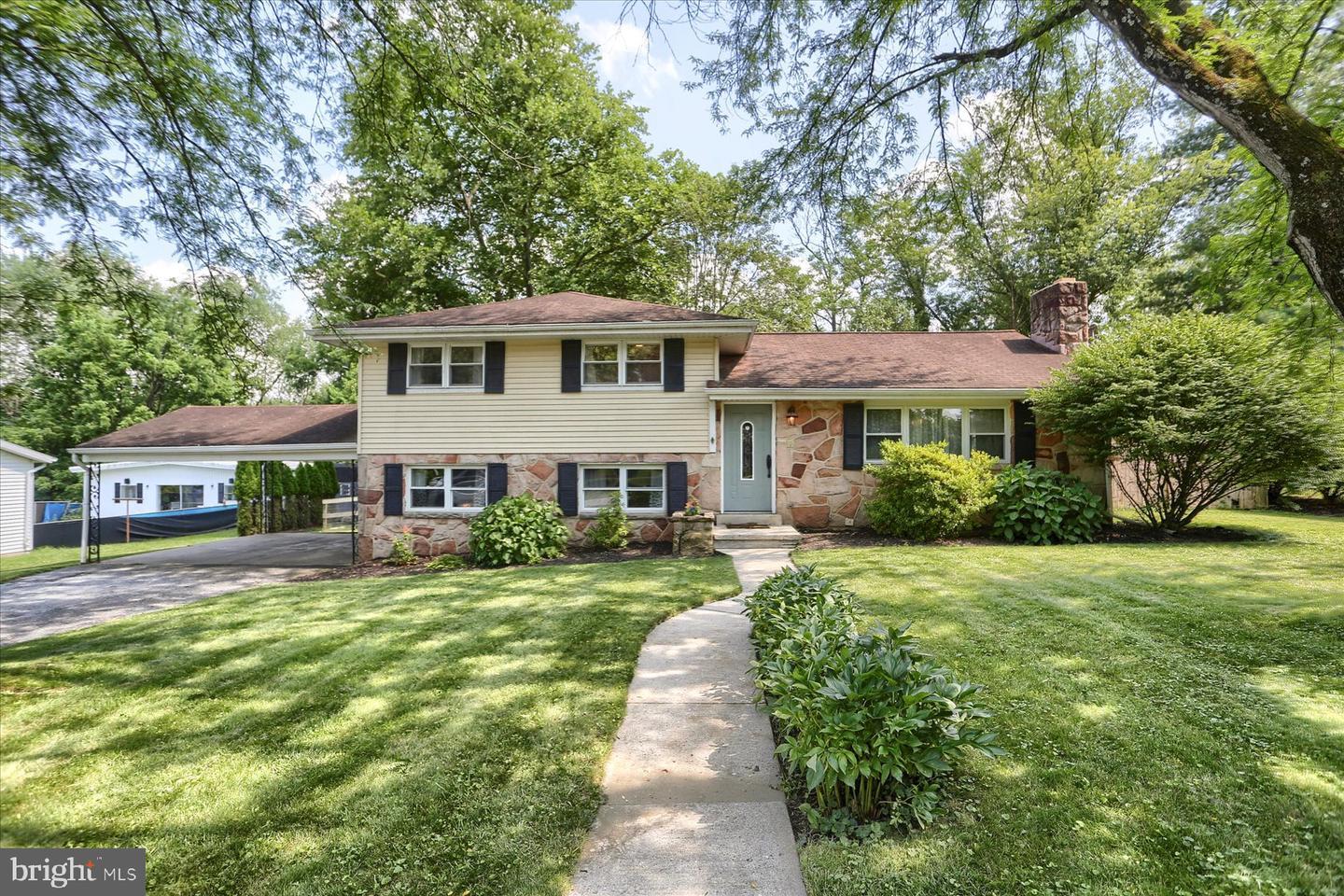 Property Photo: 9021 Joyce Lane PA 17036