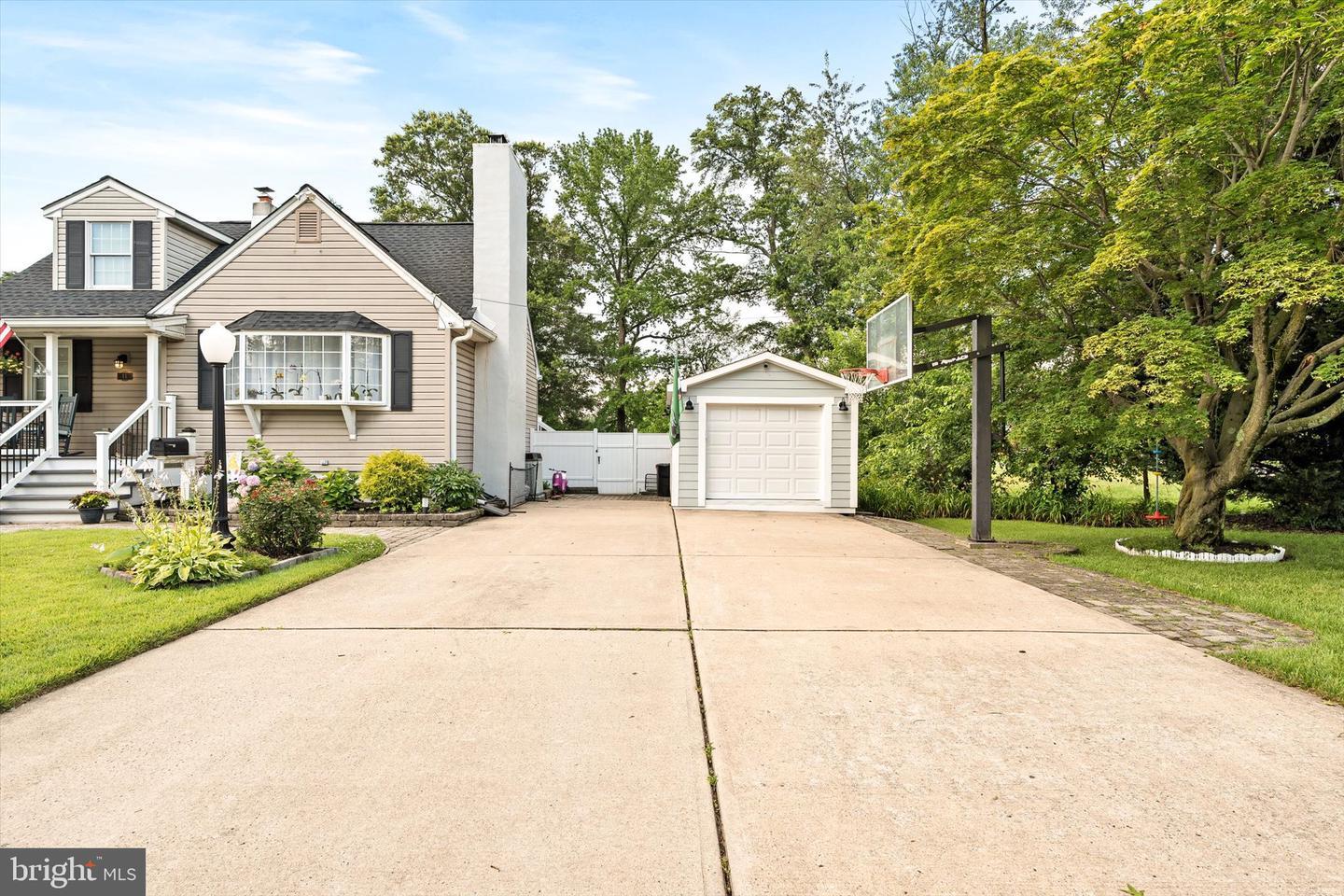 Property Photo:  11 Kendall Road  NJ 08690 