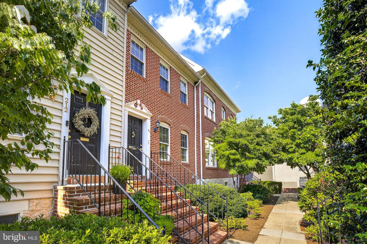 Property Photo:  210 W Lemon Street  PA 17603 