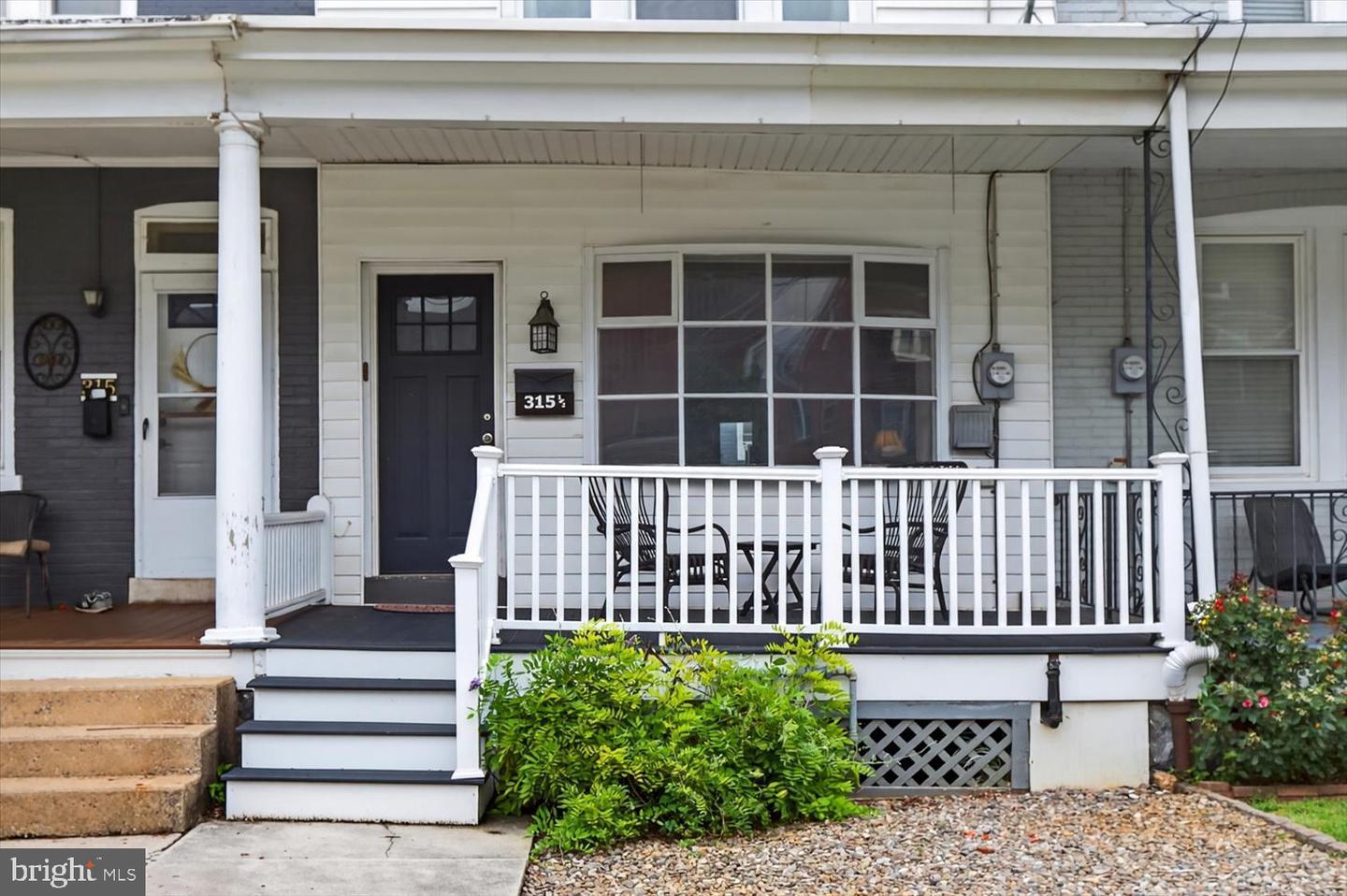 Property Photo: 315 1/2 E Ross Street PA 17602