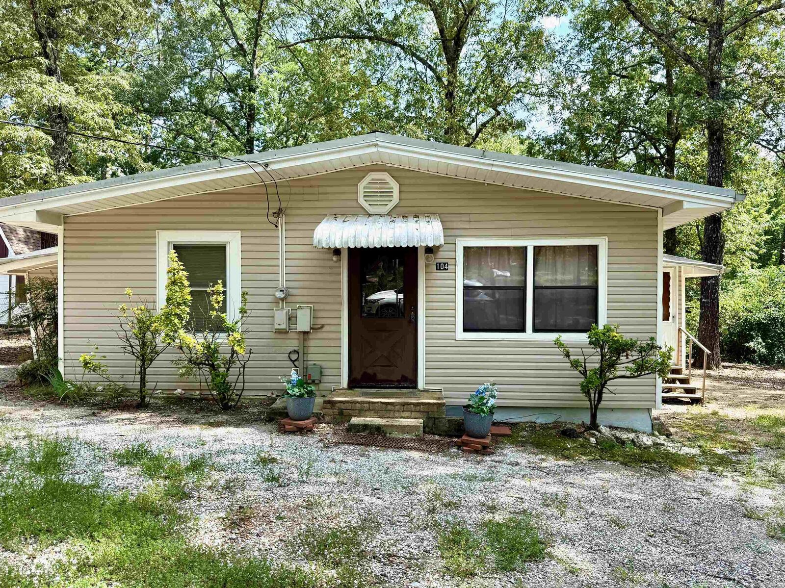 Property Photo:  104 Ann Street  AR 71949 