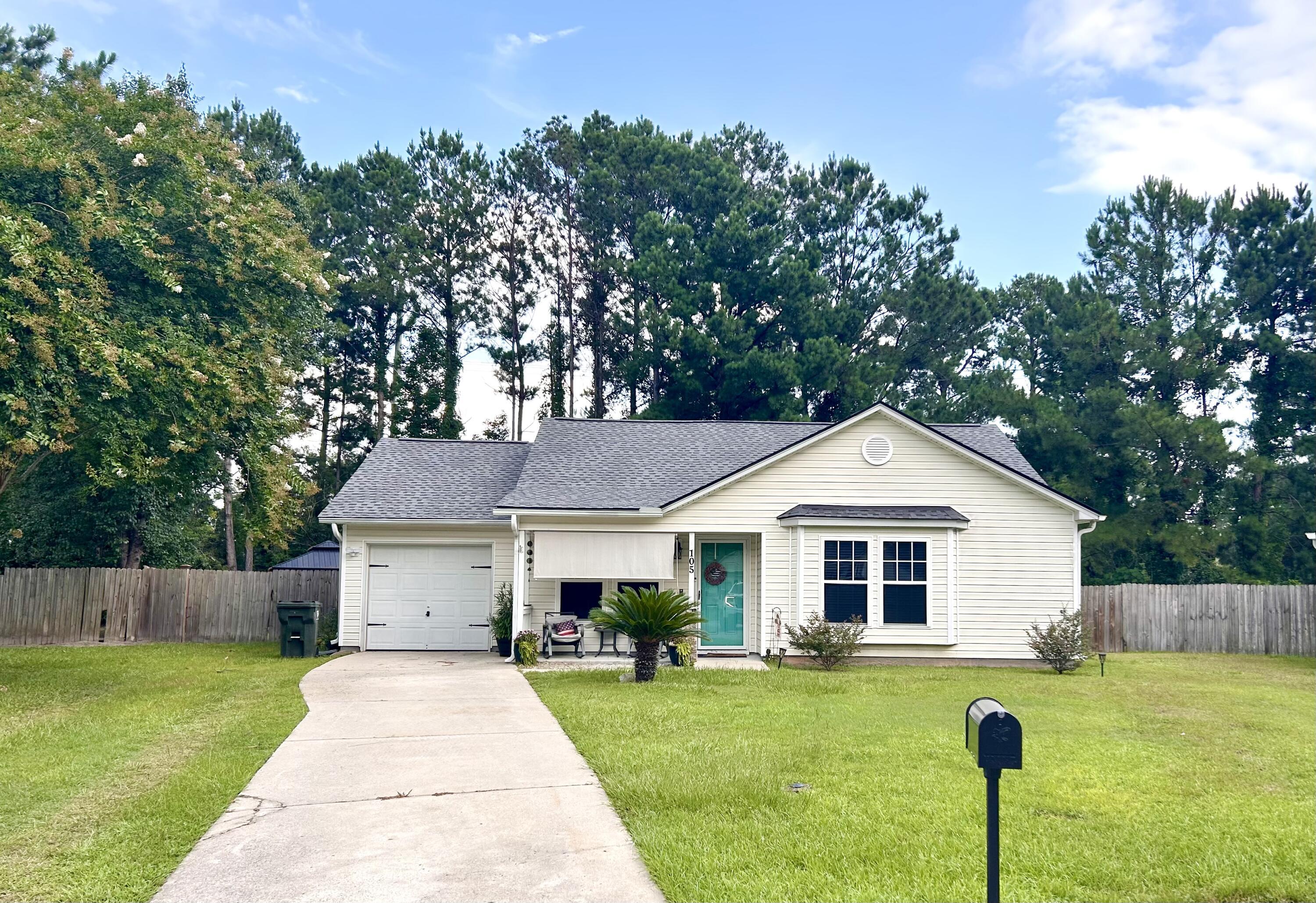 Property Photo: 105 Cross Tie Court SC 29486