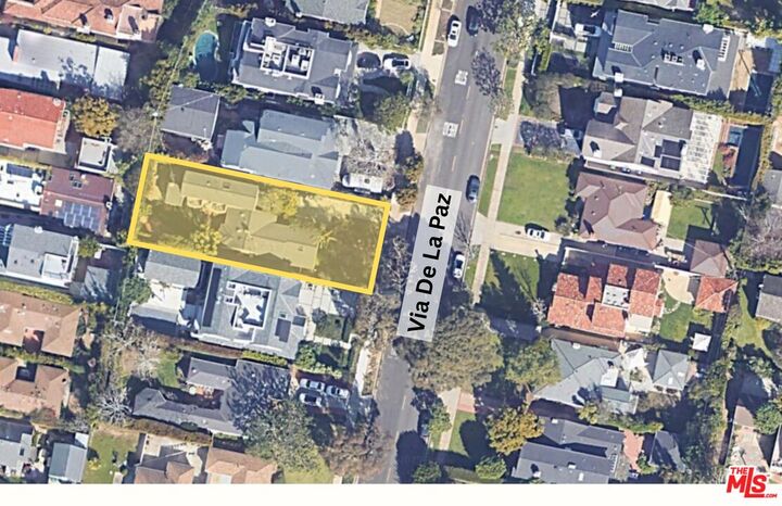 Property Photo: 521 N Via De La Paz CA 90272