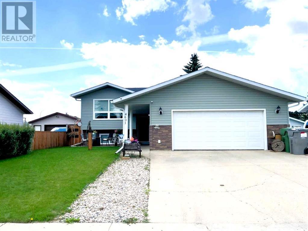 Property Photo: 4601 33 Street SK S9V 1T8