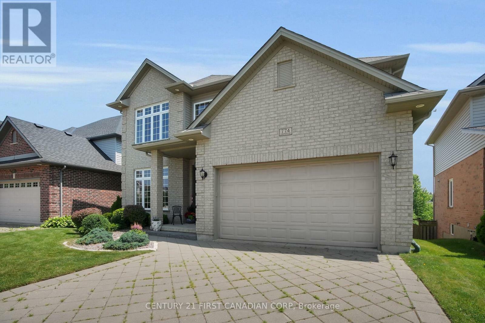 Property Photo: 774 Longworth Road ON N6K 0B5