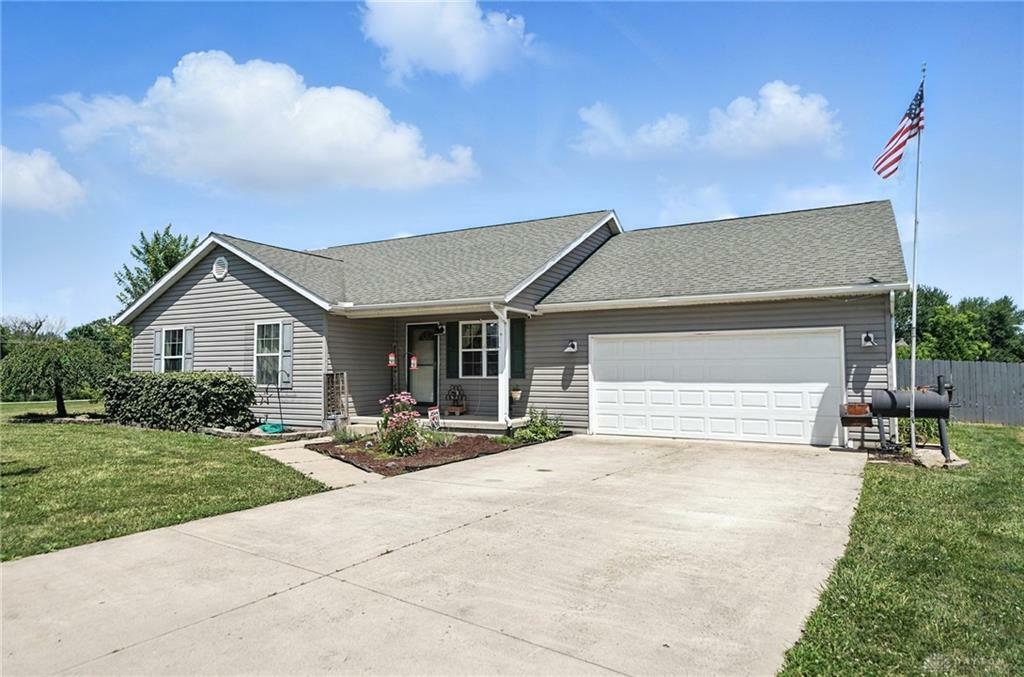 Property Photo: 204 Ivy Creek Cove OH 45335