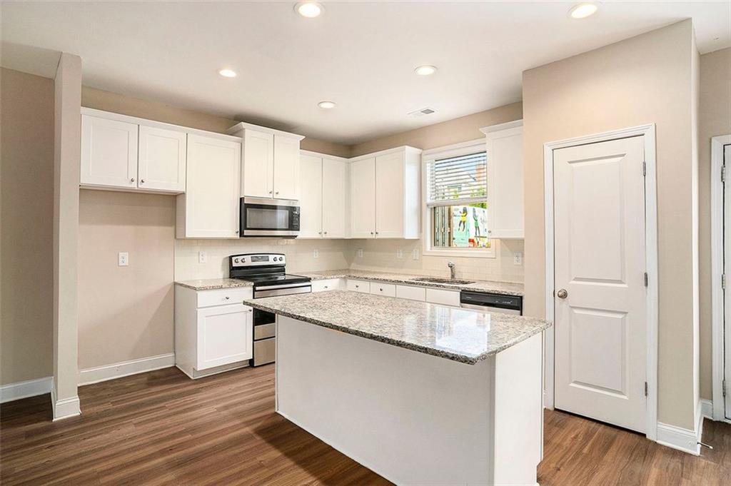 Property Photo: 205 Orchard Drive GA 30014
