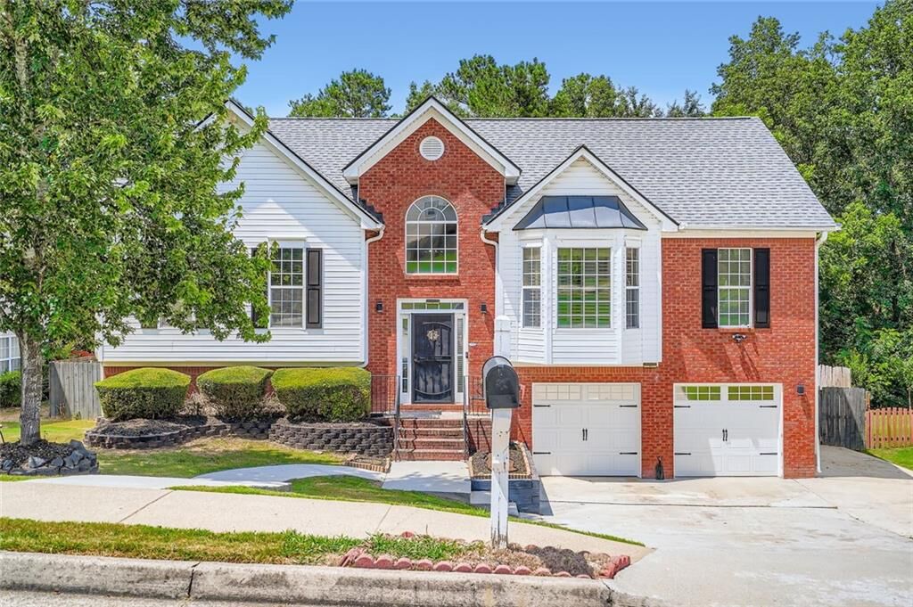 Property Photo:  1224 Bramlett Oak Court  GA 30045 