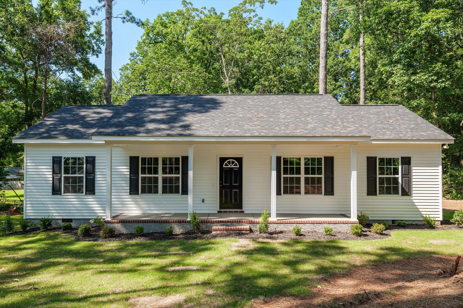 Property Photo: 502 Shadowmoor Court GA 30824