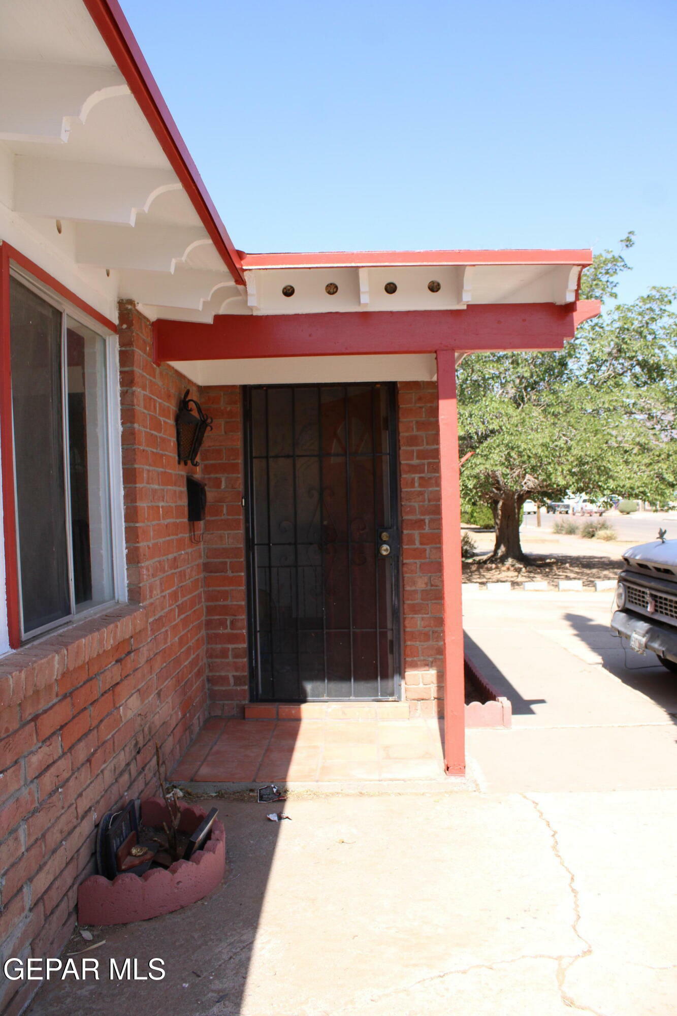 Property Photo: 5124 Edmonton Avenue TX 79924