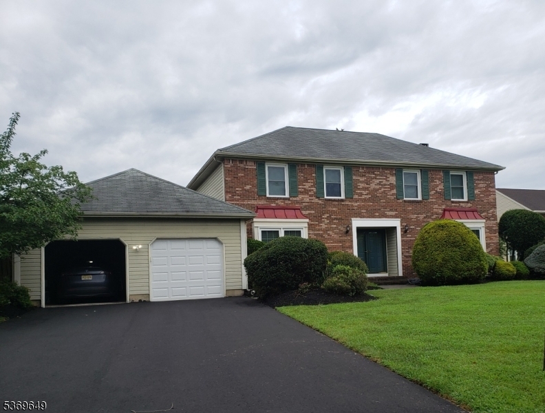 11 Glengarry Way  West Windsor Twp. NJ 08550 photo
