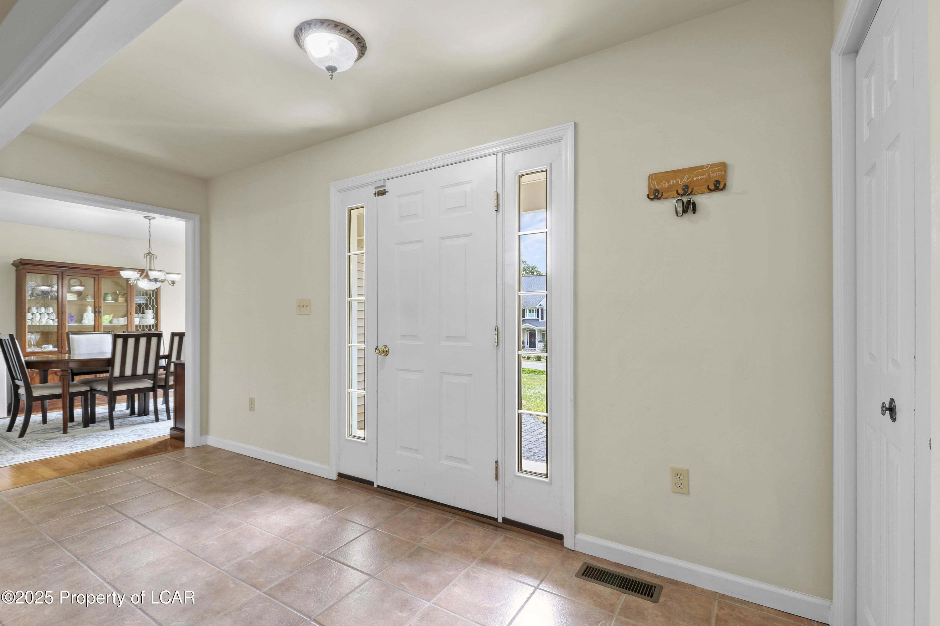 Property Photo:  211 Circle Drive  PA 18707 