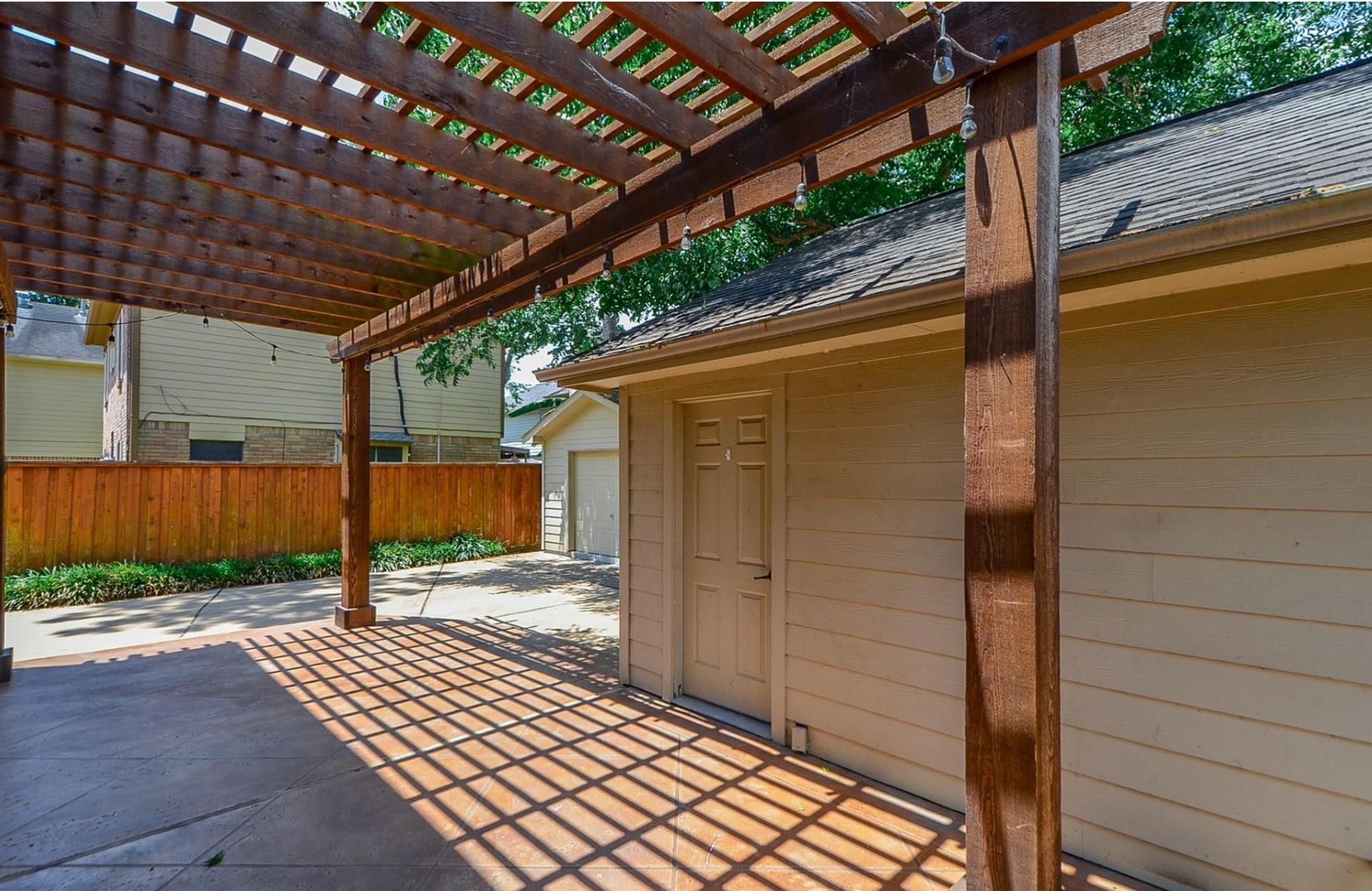 Property Photo:  6831 Hollow Hearth Drive  TX 77084 