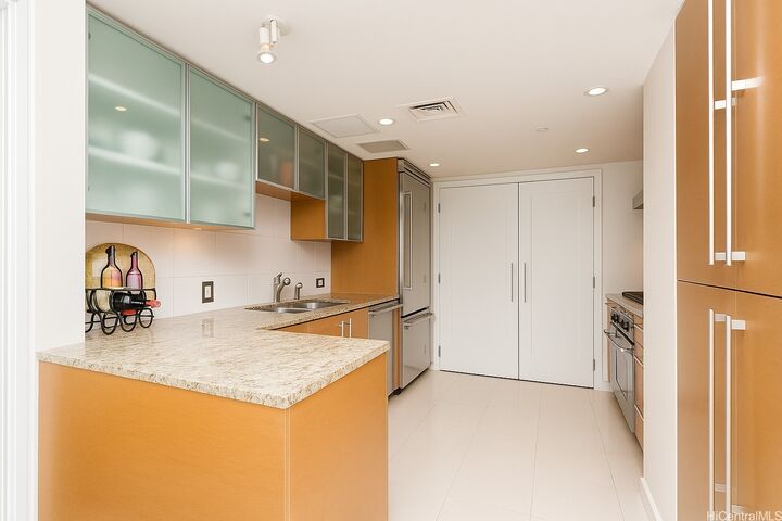 Property Photo:  1177 Queen Street 2906  HI 96814 
