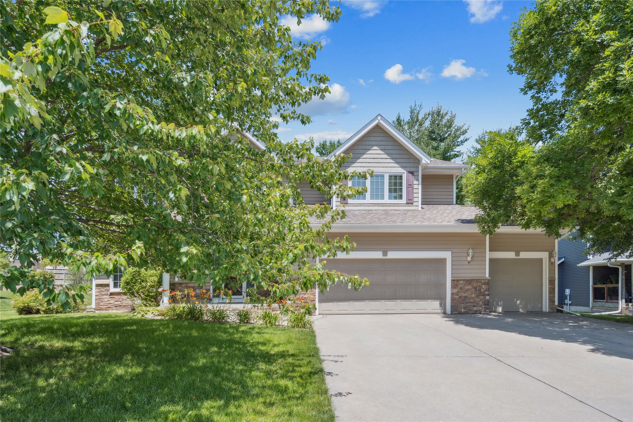 Property Photo: 303 Trevor Court IA 50211