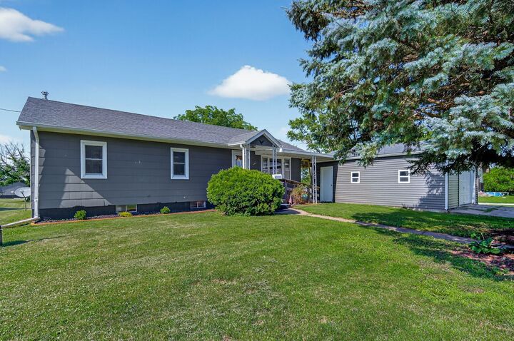 709 Grand Street  Melcher-Dallas IA 50062 photo