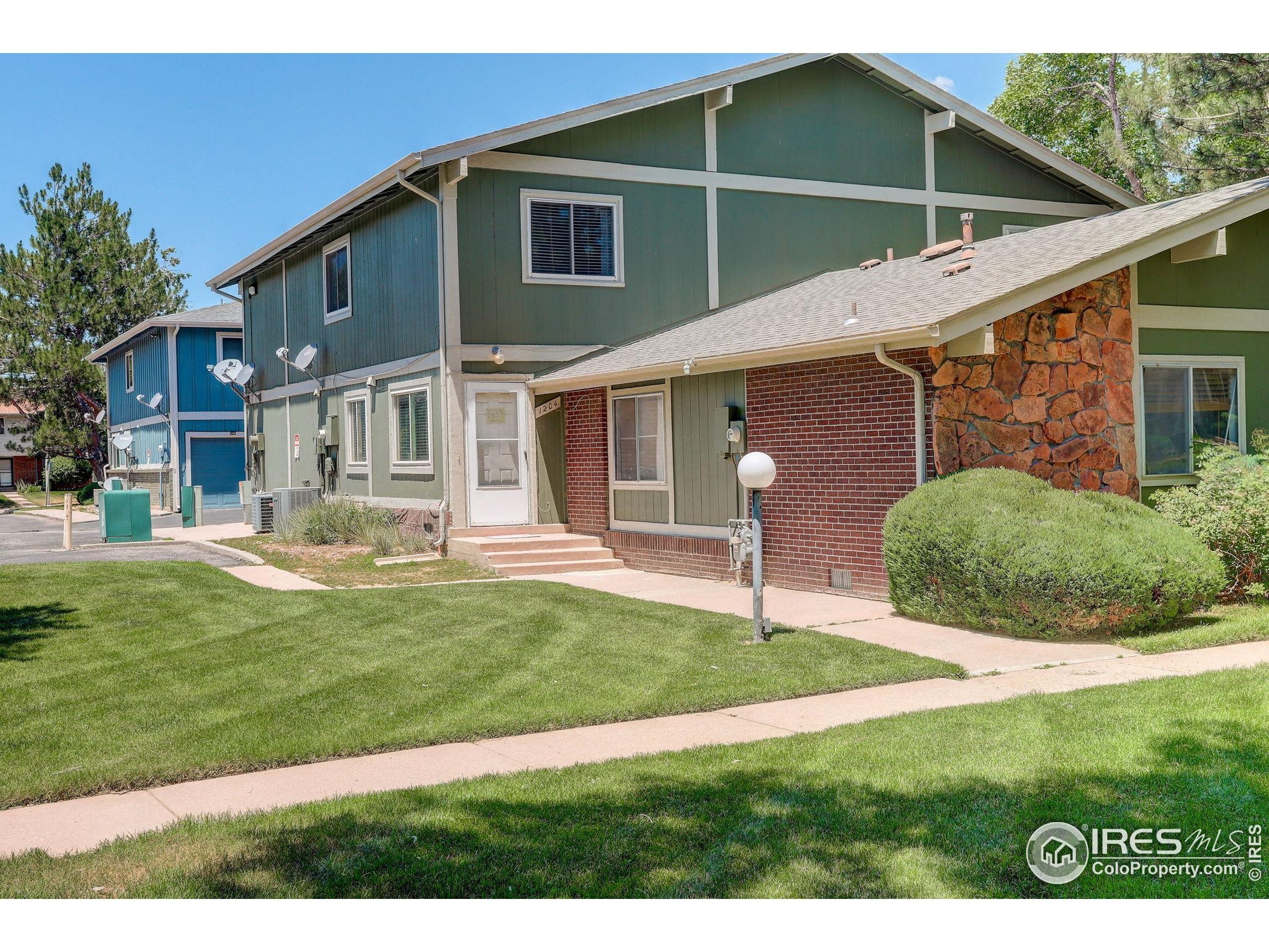 Property Photo: 1204 S Uvalda St CO 80012