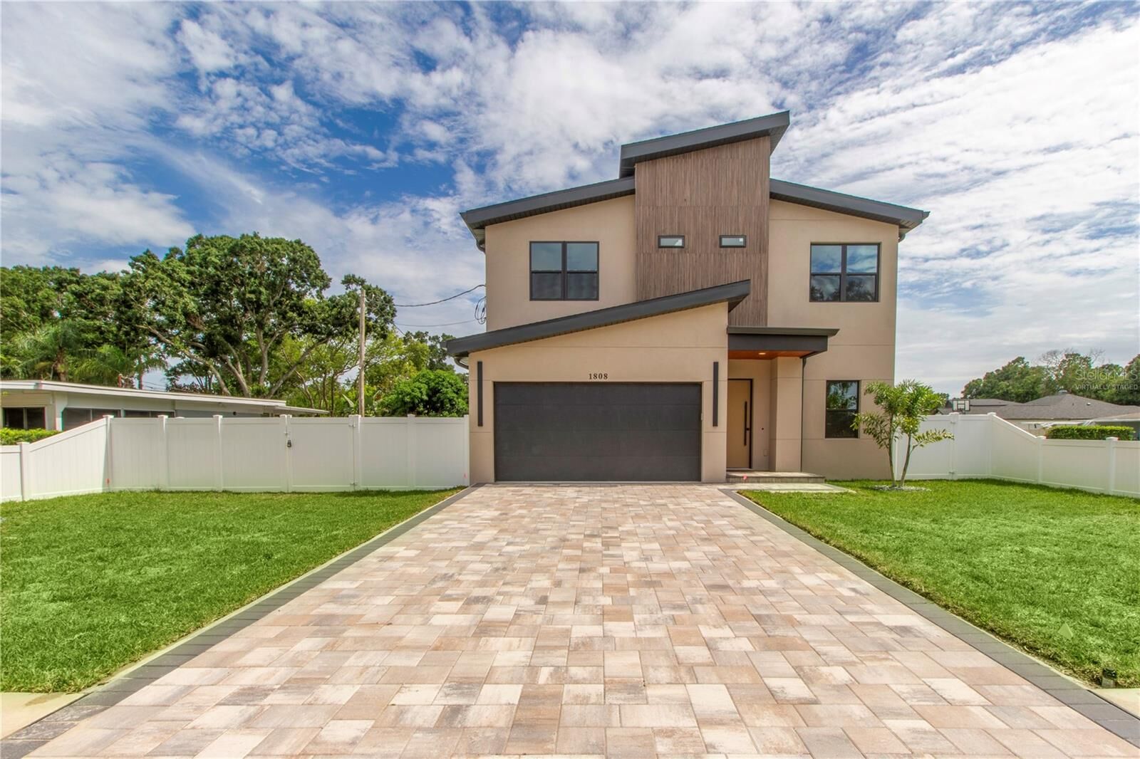 Property Photo:  1808 W Erna Drive  FL 33603