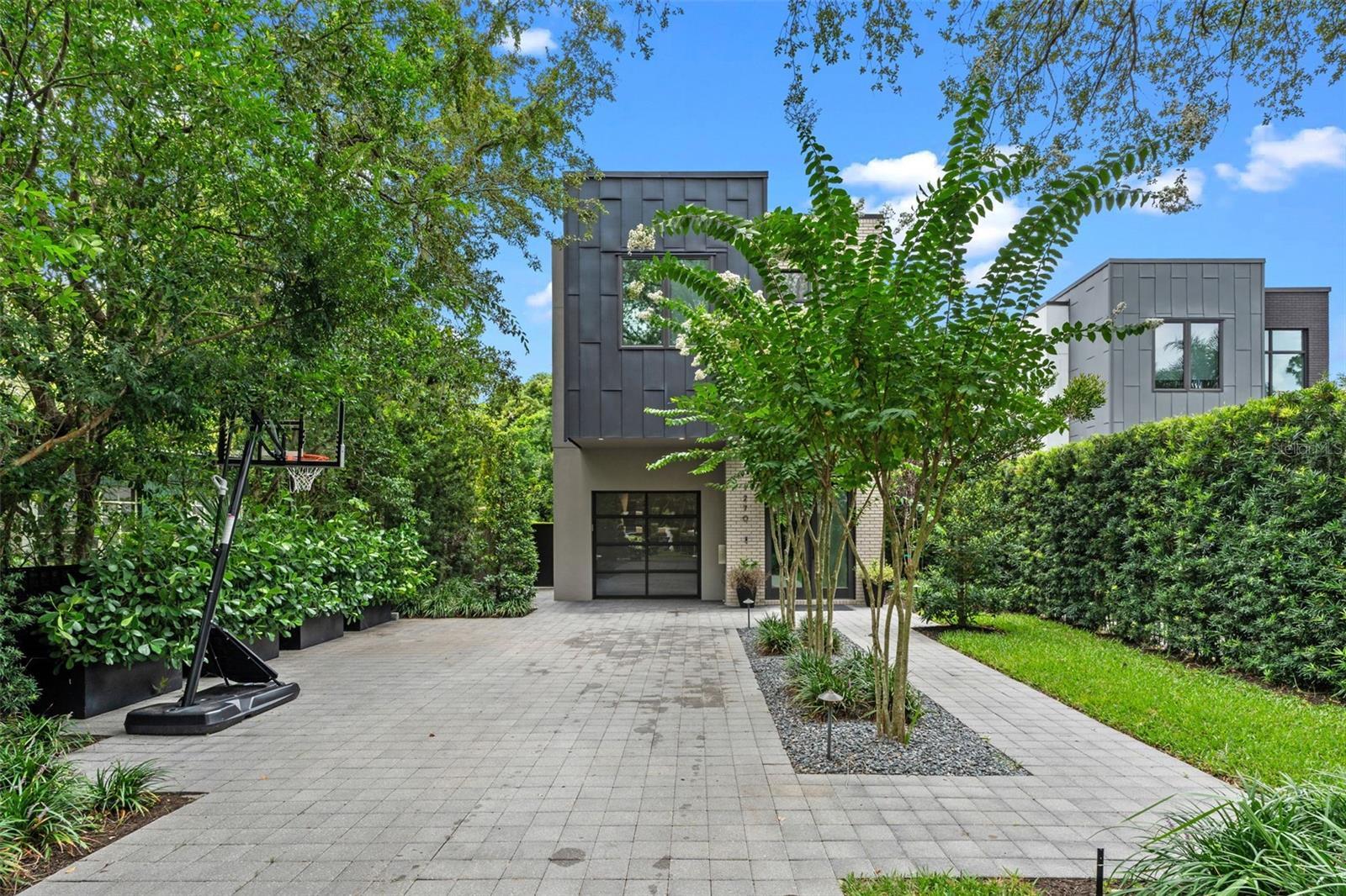 Property Photo: 1270 Arlington Place FL 32789