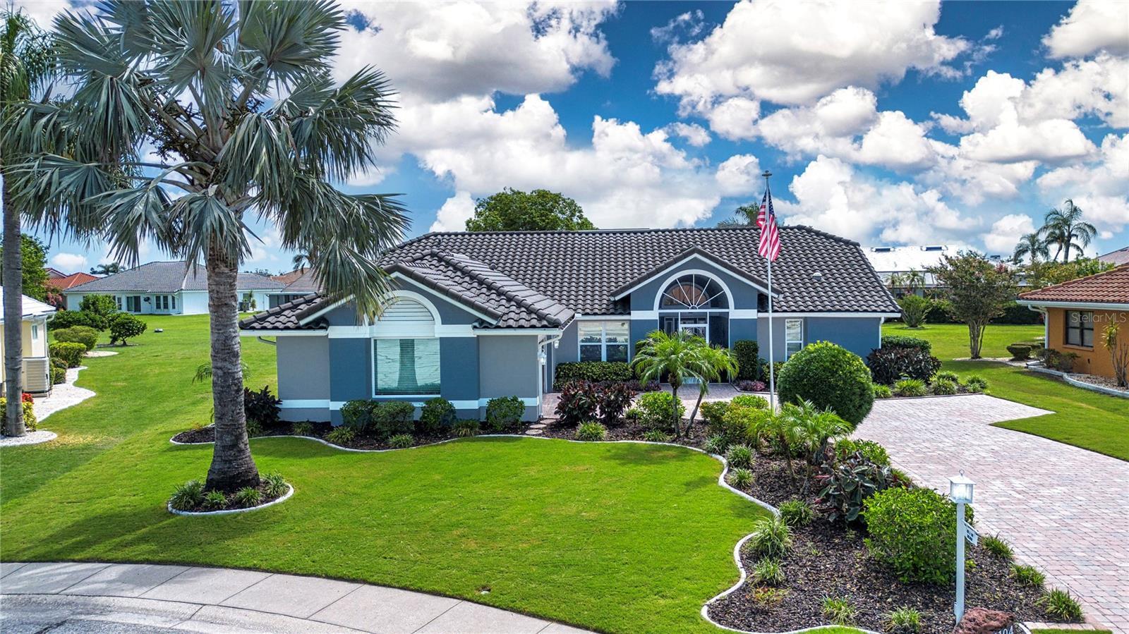 Property Photo:  1104 Opal Lane  FL 33573 