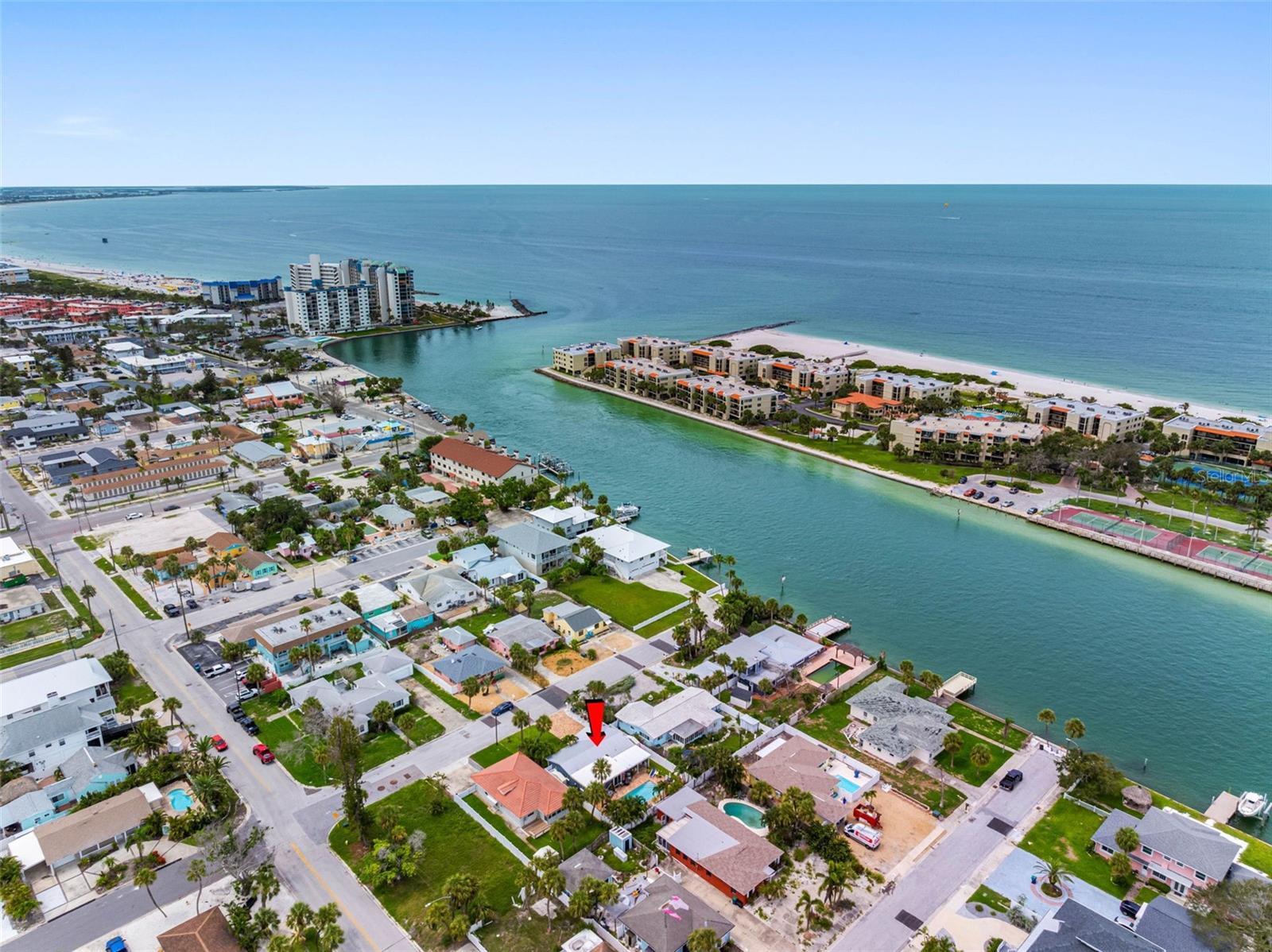 Property Photo: 621 77th Avenue FL 33706