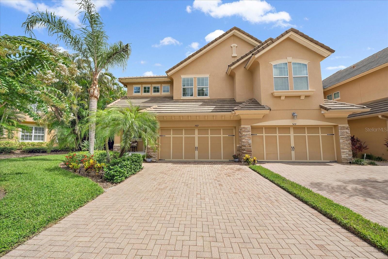 Property Photo: 5427 Napa Drive FL 34243