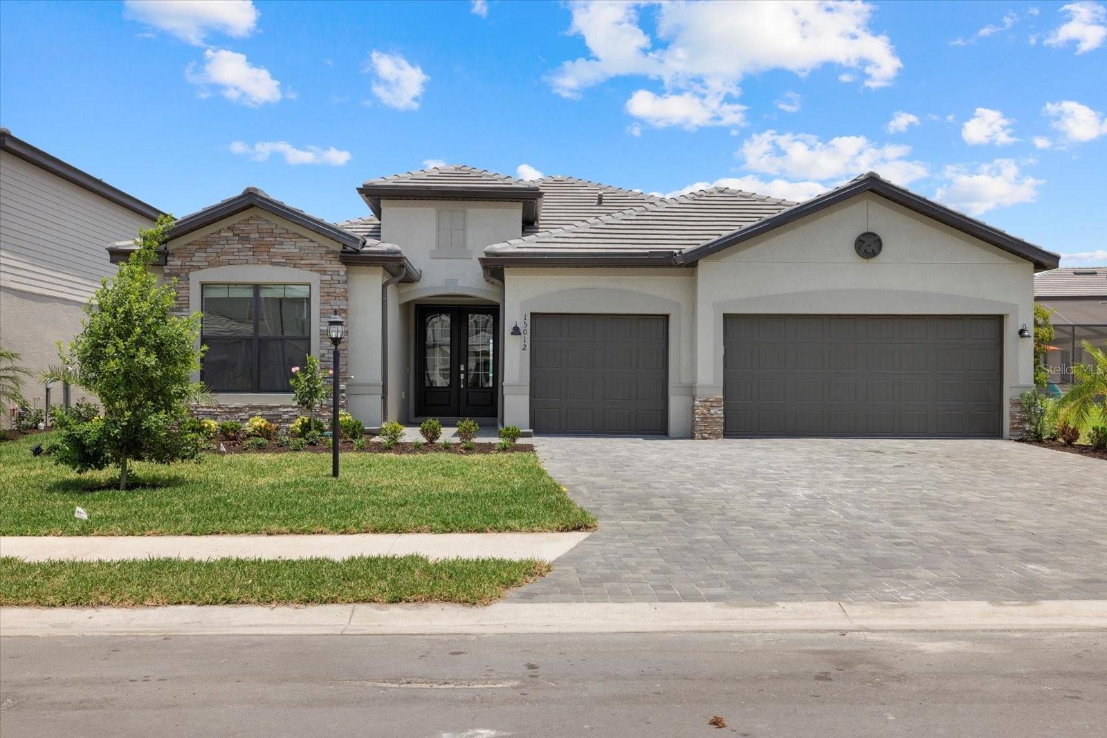 Property Photo: 15012 Sea Salt Way FL 34211