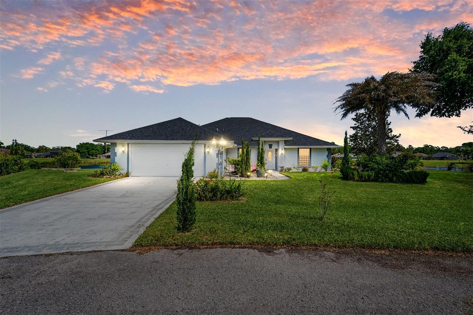 Property Photo: 9336 County Road 125D FL 34785