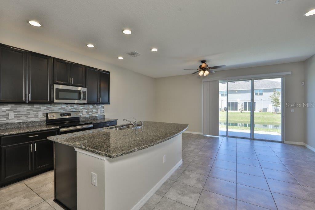 Property Photo: 7045 Grand Elm Drive FL 33578