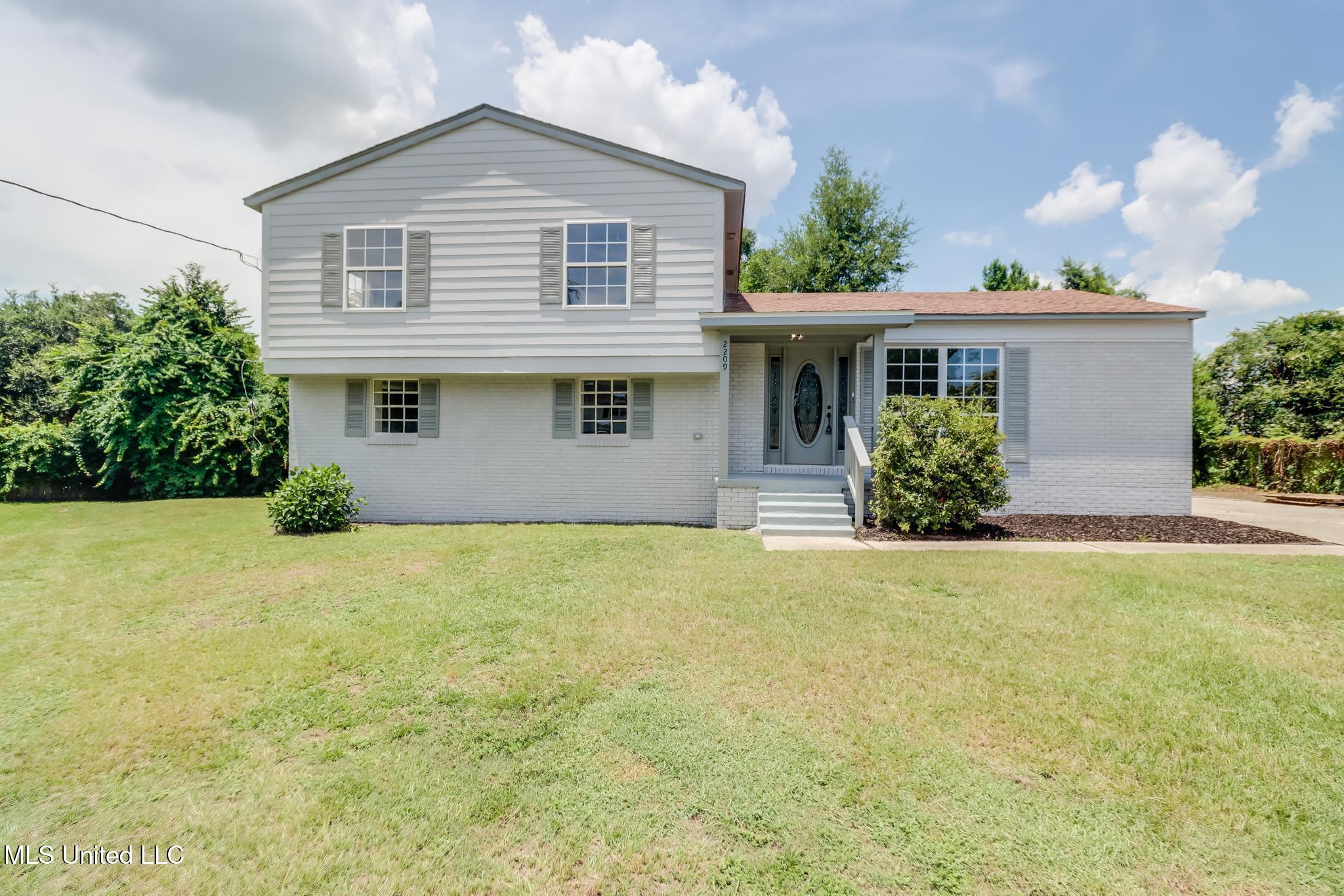 Property Photo:  2209 Kevin Court  MS 39507 