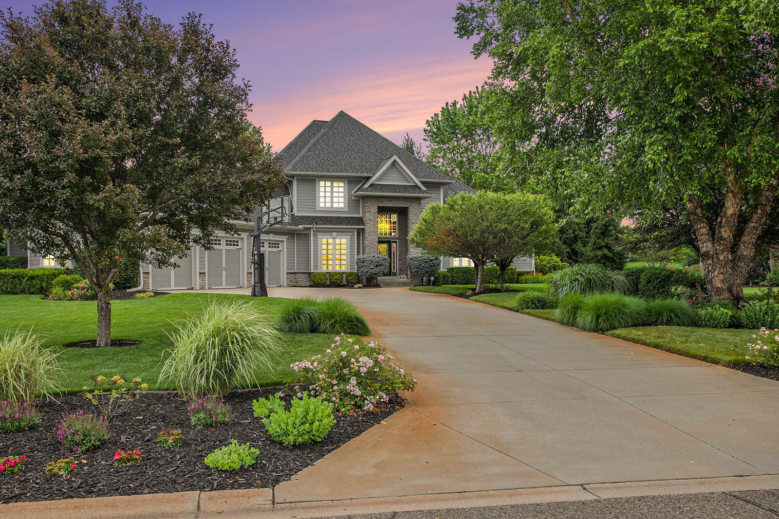 Property Photo:  252 Minges Hills Drive  MI 49015 