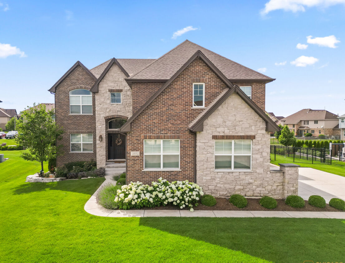 Property Photo:  13052 Dunmoor Drive  IL 60439 