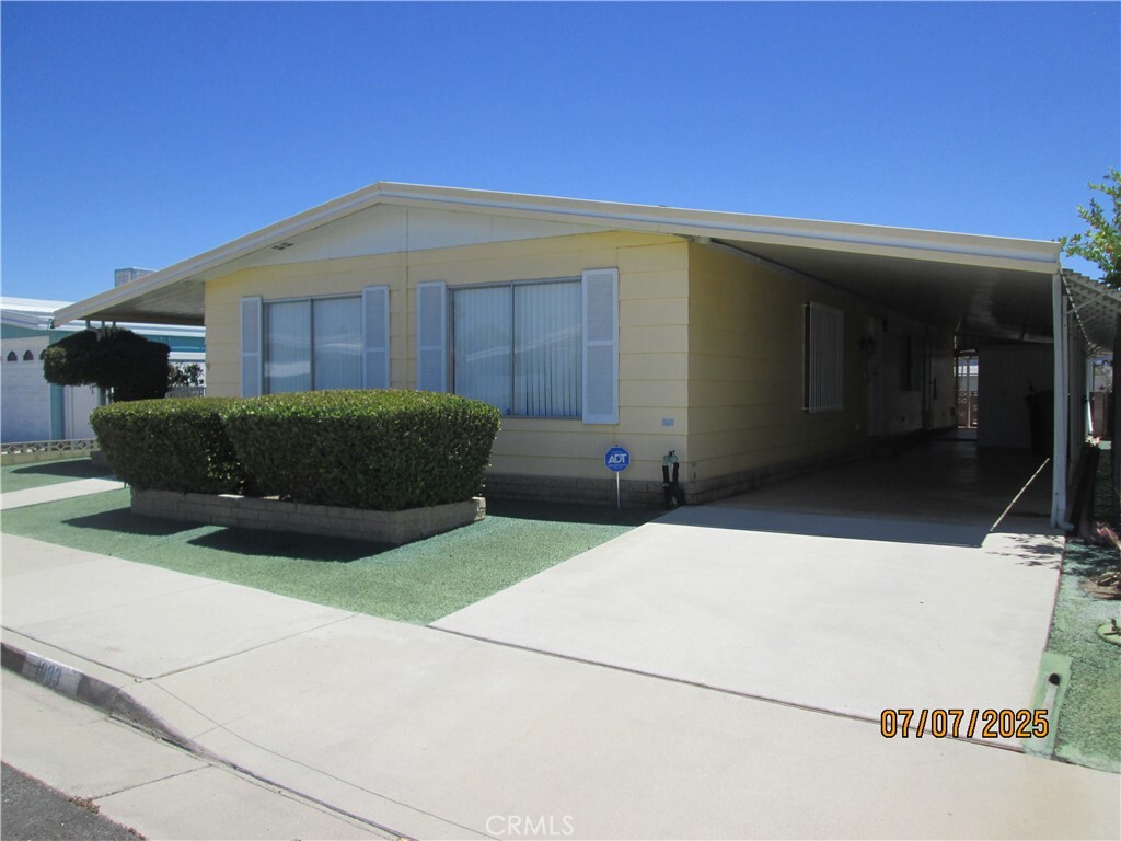 Property Photo: 1083 Vista Grande Drive CA 92543