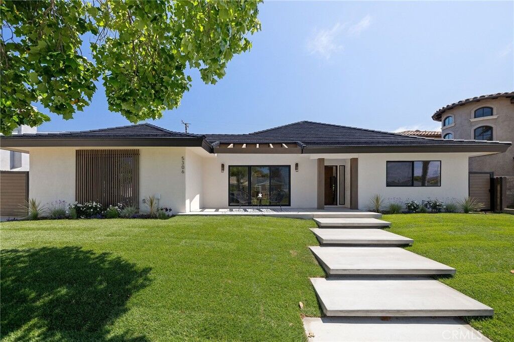 Property Photo: 5306 Maricopa Street CA 90503