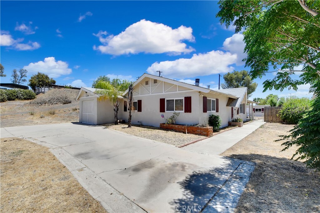 Property Photo: 28296 Oregon Place CA 92587