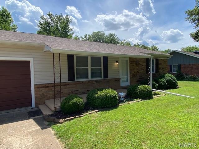Property Photo: 304 Hillcrest Drive MO 63670