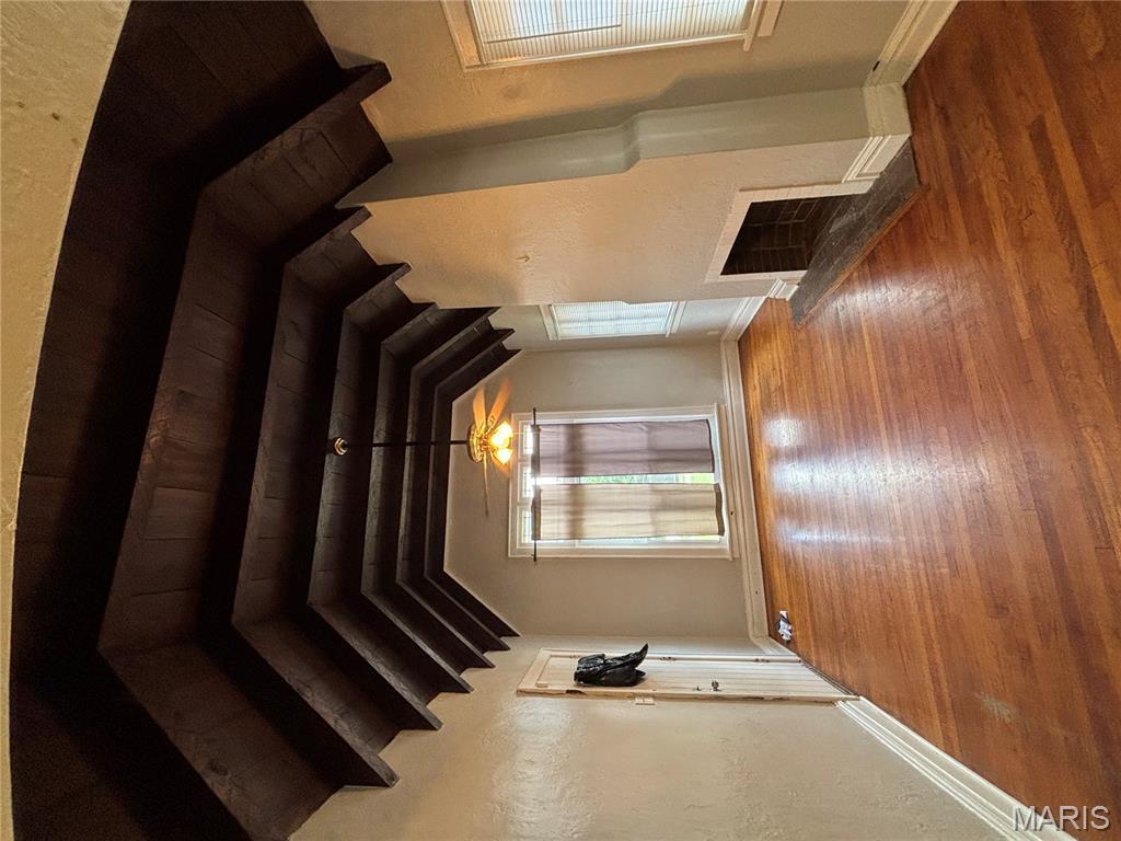 Property Photo: 6104 N Pointe Boulevard MO 63147