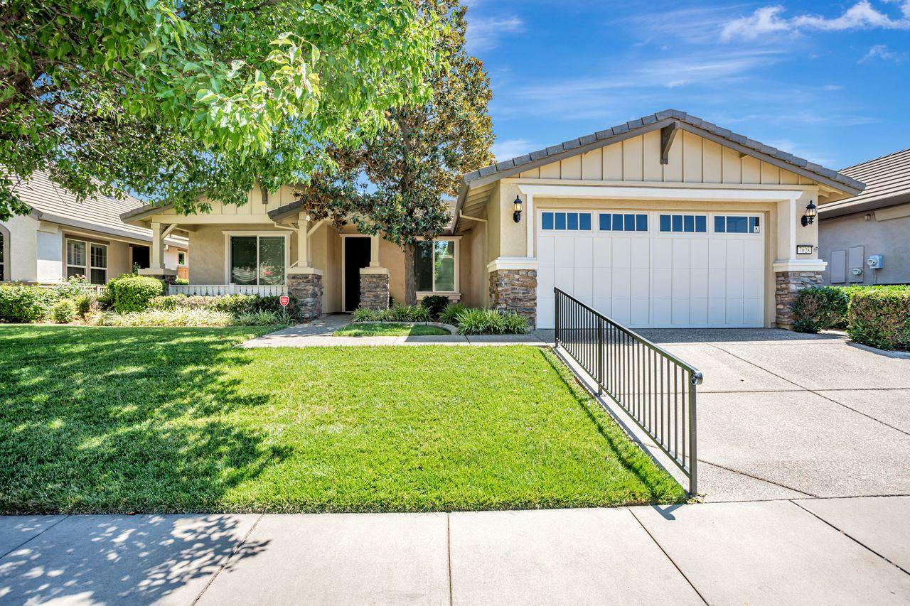Property Photo: 7628 Chatsworth Circle CA 95757