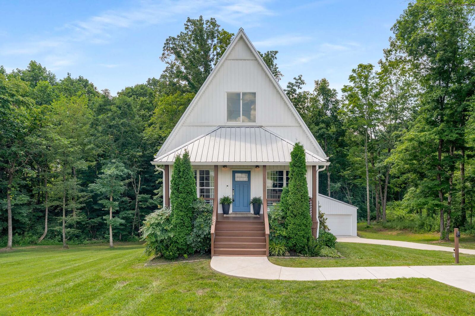 Property Photo:  1418 Ridge Rd  TN 37055 