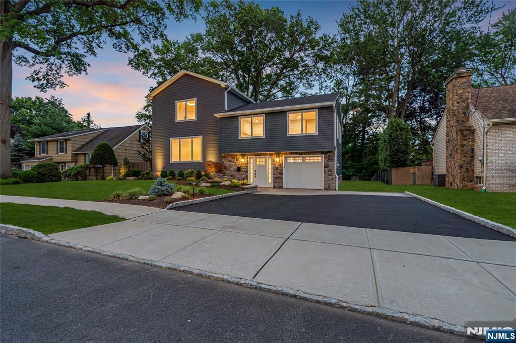Property Photo:  19 Ann Street  NJ 07044 
