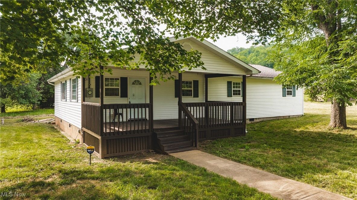 Property Photo: 3917 Walker Road WV 26180