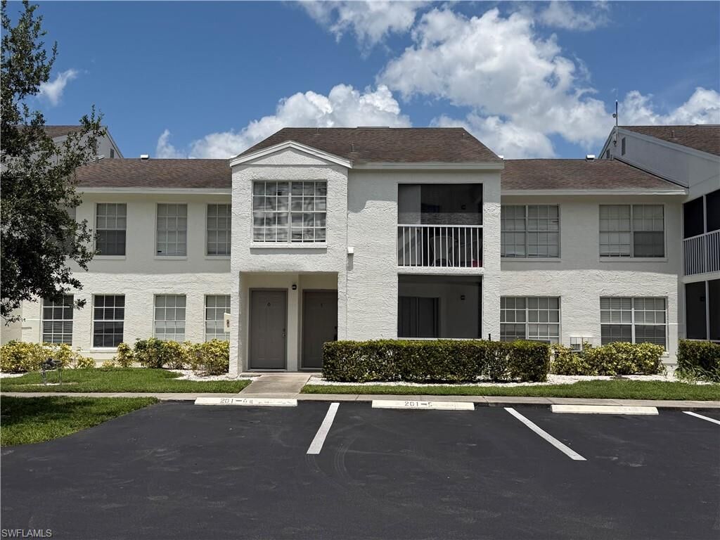 Property Photo: 201-5 Santa Clara Dr 201 FL 34104