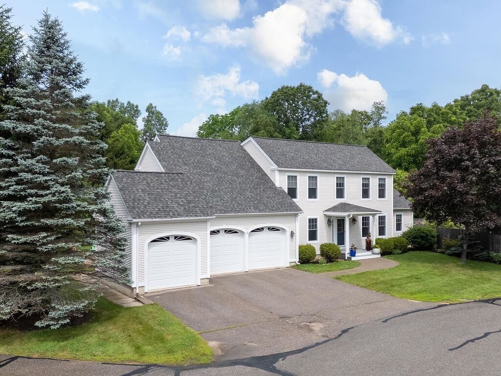 Property Photo:  2 Fitts Farm Drive  NH 03824 