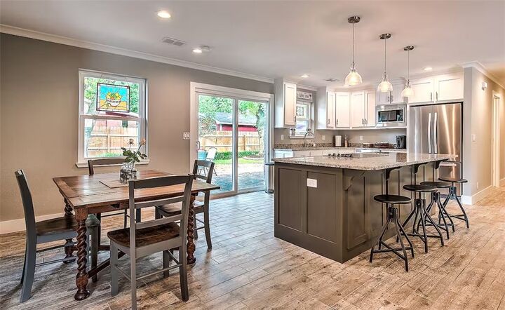 204 SW G Street  Bentonville AR 72712 photo