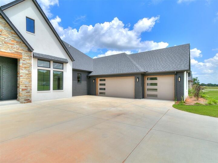 Property Photo:  2261 Winter Creek Boulevard  OK 73010 