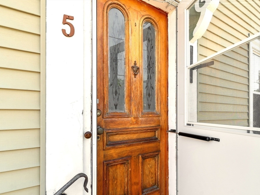 Property Photo:  5 Bow Street  MA 01970 