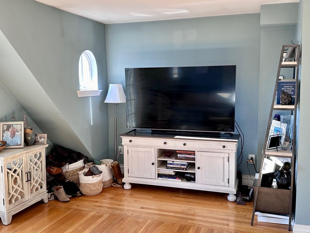 Property Photo: 589 E 8th St 3 MA 02127