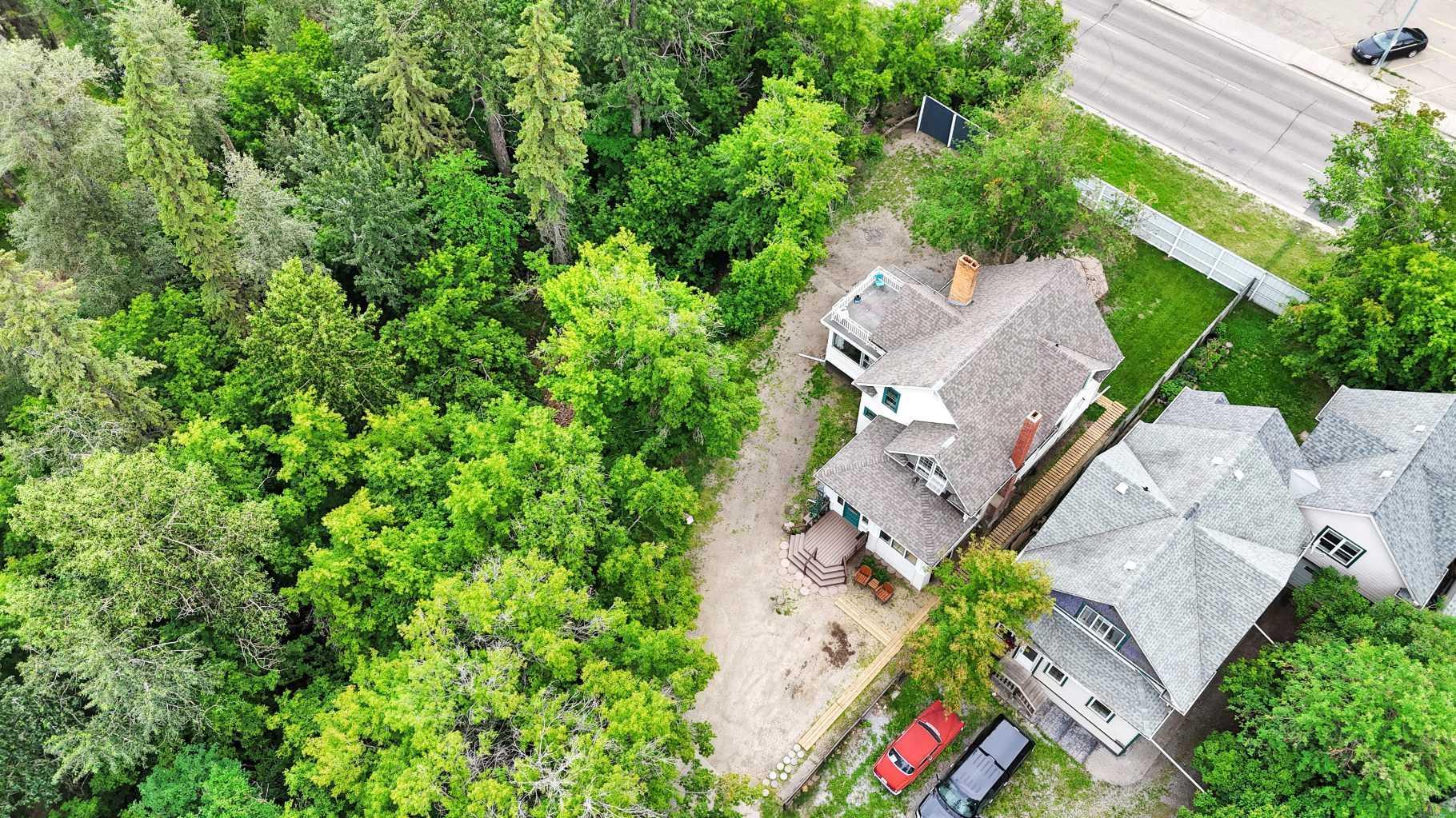 Property Photo:  5527 49A Avenue  AB T4N 3X6 