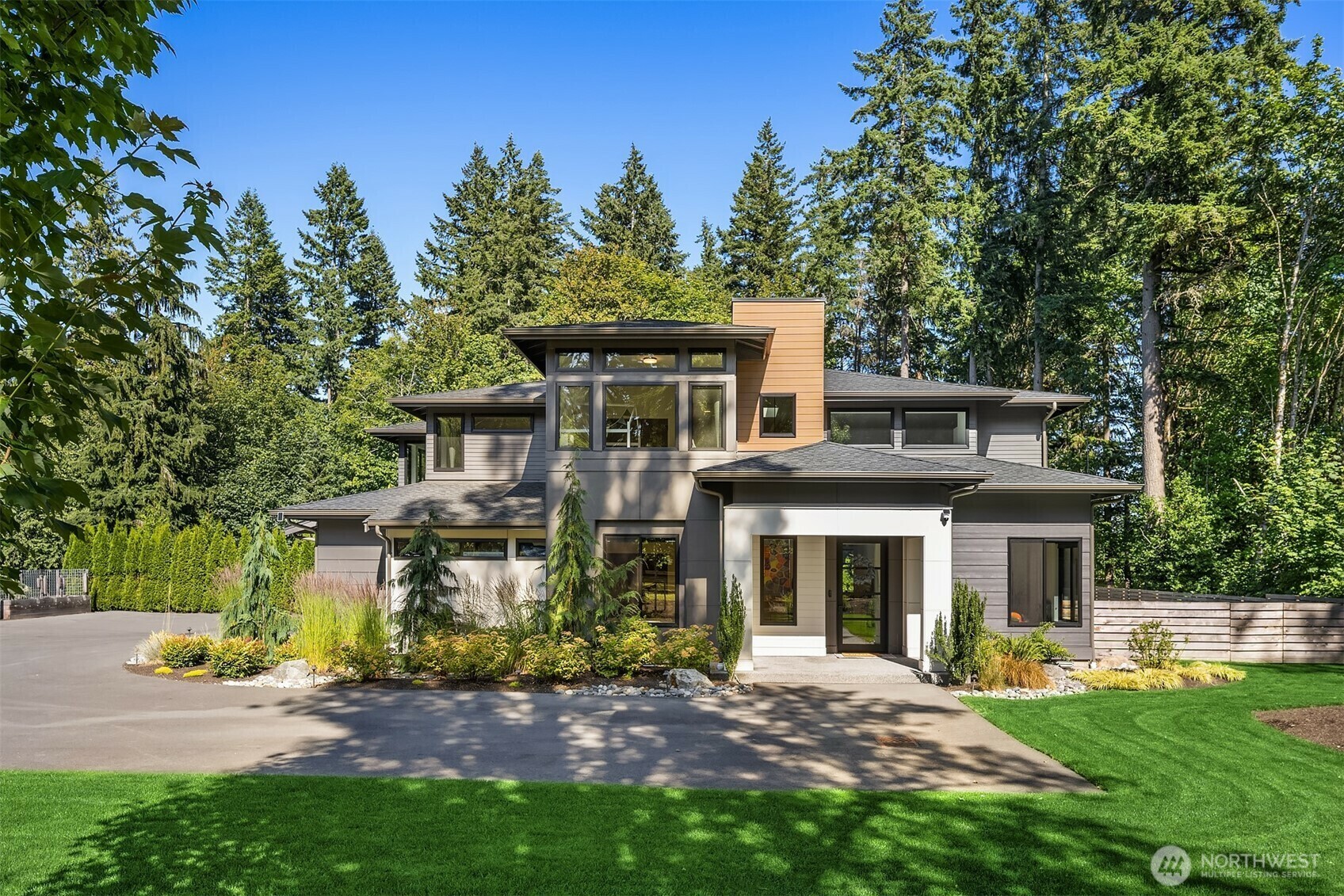 Property Photo: 20300 166th Avenue NE WA 98072