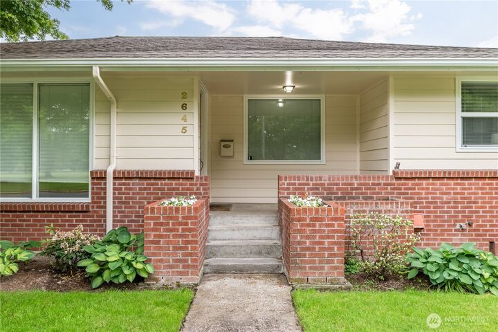 Property Photo: 2645 Harding Street WA 98632